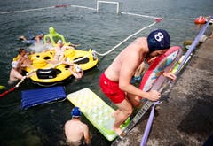 Zuger Schwimmfest 2018 im Zugersee bei der Rössliwiese. (Bild: Stefan Kaiser (Zug, 11. August 2018))