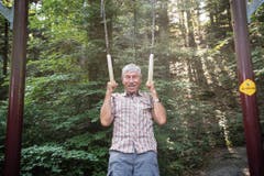 Der begeisterte Turner Werner Hotz hält den Vitaparcours Aadorf seit zehn Jahren instand: «Sport ist mein Leben.» (Bild: Ralph Ribi)