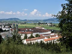 Das Geheimnis des Glücks liegt nicht im Besitz, wer trotzdem Glückmomente erleben möchte, geht einfach in die herrliche Natur. Aufgenommen in Einsiedeln. (Bild: Margrith Imhof-Röthlin (Einsiedeln, 19. August 2018))