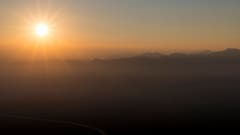 Sonnenaufgang über dem Rheintal. Fotografiert vom Hohen Kasten. (Bild: Remo Schläpfer)