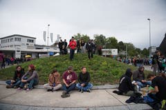 Die Toten Hosen auf der Allmend Luzern. Stimmung ausserhalb des Geländes. (Bild: Corinne Glanzmann (Luzern, 25. August 2018))