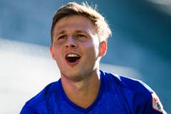 Luzerns Torschütze Idriz Voca jubelt nach Schlusspfiff. (Bild: Keystone/Gian Ehrenzeller)