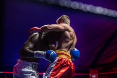 Boxing Night der World Boxing World Boxing Federation in der Bodensee-Arena Kreuzlingen. Meisterschaftskampf von Zino Meuli aus Horn gegen Tsiko Mulovhedzi aus Südafrika. Zino Meuli gewinnt gegen den Favoriten. (Bild: Andrea Stalder)