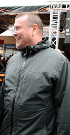 Der zufriedene Marktchef René Hilty blickt auf das gut verlaufende Buchserfest.