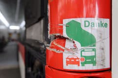Der beschädigte Bus befindet sich im Depot. (Bild: Raphael Rohner)