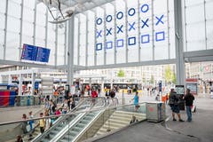 In der Ankunftshalle des sanierten St.Galler Hauptbahnhofs. (Bild: Beat Belser - 24. August 2018)