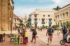 Cartagena hat gut eine Million Einwohner und zählt zu den schönsten Kolonialstädten Südamerikas. Seit 1984 gehört sie zum Unesco-Weltkulturerbe.