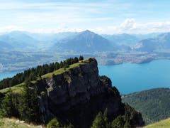 Ausblick auf dem Niederhorn auf die Landschaft. (Bild: Bruno Ringgenberg, 29. August 2018)