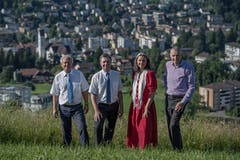 Konrad Graber (rechts) ist in Kriens zu Hause. Damit befindet er sich in bester Spitzenpolitiker-Gesellschaft: Paul Winiker (v.l.), Marcel Schwerzmann und Yvette Estermann wohnen ebenfalls in Kriens. (Bild: Pius Amrein)