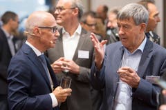 Der St.Galler alt Regierungsrat Willi Haag (rechts) im Gespräch mit Stadtpräsident Thomas Scheitlin. (Bild: Urs Bucher)