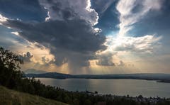 Gewitterwolke über dem Zugersee. (Bild: Daniel Hegglin, Zugerberg, 04. August 2018)
