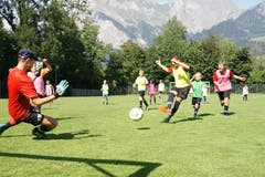 Ein Torschuss fordert den Torwart des FC Buttisholz in Bad Ragaz. (Bild: Sonja Niederberger)