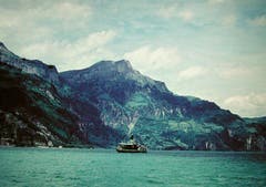 Das Dampfschiff Wilhelm Tell auf voller Fahrt im Vierwaldstättersee. Bild: Archiv luzerner.dampfschiff.ch