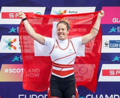 Top-Favoritin Jeannine Gmelin liess der Konkurrenz keine Chance und holte im Skiff EM-Gold. (Bild: EPA/ROBERT PERRY