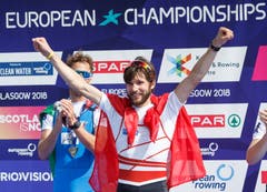 Er holte die erste Goldmedaille für unser Land in Glasgow. Der Luzerner Ruderer Michael Schmid hat seinen EM-Titel im nicht-olympischen Leichtgewichts-Einer erfolgreich verteidigt. (Bild: EPA/ROBERT PERRY)