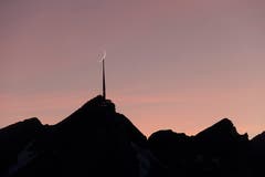 Die neue Mondsichel über dem Säntis. (Bild: Andreas Ricklin)