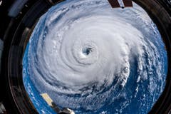 So sieht «Florence» von der Internationalen Raumstation aus. Aufgenommen hat das Bild der deutsche Astronaut Alexander Gerst. (Bild: Alexander Gerst/Nasa)
