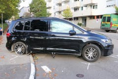An den Fahrzeugen entstand grosser Sachschaden. (Bild: Stadtpolizei St.Gallen)