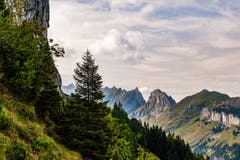 Vier Wanderziele auf einen Blick. (Bild: Luciano Pau)