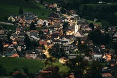 Abendliche Stimmung in Urnäsch. (Bild: Marc Bollhalder)