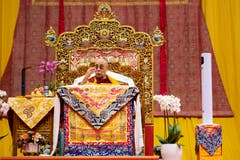 Der Dalai Lama spricht im Hallenstadion in Zürich. ((Bild: Ennio Leanza/Keystone (23. September 2018))