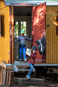 In diesem Wagen finden die Kinder Anschauungsmaterial, eine Toilette sowie Unterschlupf bei garstigem Wetter (Bild: Pius Amrein, Rothenburg, 19. September 2018)