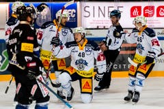 Carl Klingberg (dritter von rechts) trifft zum 0:2. (Bild: Pascal Müller / Freshfocus (Fribourg, 25. September 2018))