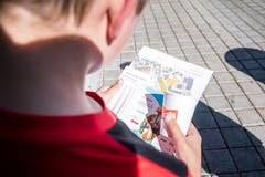 Er studiert die Rangliste. (Bild: Roger Grütter (Sursee, 25. September 2018))