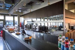 Blick in den Catering-Bereich im neuen Stadion. Bild: Pius Amrein (Kriens, 26. September 2018)