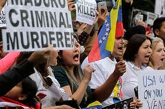 Fünf lateinamerikanische Staaten und Kanada fordern den Internationalen Strafgerichtshof auf, Ermittlungen gegen Venezuelas Regierung einzuleiten. Diese soll Verbrechen gegen die Menschlichkeit begangen haben. (Bild: Seth Wenig/AP Photo)