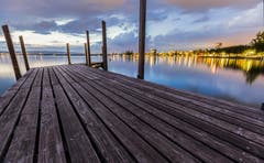 Blaue Stunde: Blick auf Zug. (Bild: Daniel Hegglin (Zug, 28. September 2018))
