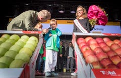 Wahl der Apfelkönigin 2018/19. Die neue Apfelkönigin heisst Melanie Maurer und kommt aus Sulgen. Bild: Andrea Stalder