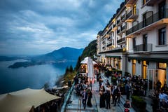 Die Gäste auf der Terrasse. (Bild: Philipp Schmidli, 28. September 2018)