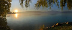Sonnenaufgang über dem Zugersee. (Bild: Manuel Dietrich (Cham, 28. September 2018))