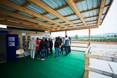 «Was wird genau, wo gebaut?» Die Anwesenden erkundeten das Grossprojekt mit viel Interesse.