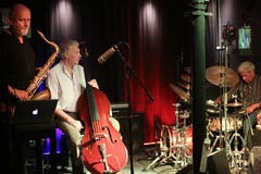 Adam Pieronczyk, Mirislav Vitous und Trilok Gurtu im «Dreiegg». (Bild: Chris Marty/frauenfeld-events.ch)