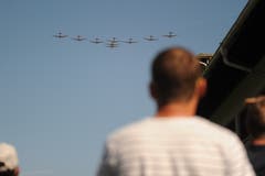 Das PC-7 Team fliegt über die «Uri 18». (Bild: Urs Hanhart, Altdorf, 8. September 2018)