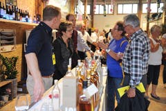 In der Wine Lounge kann man Weine und Spirituosen probieren. (Bild: Urs Hanhart, Altdorf, 8. September 2018)
