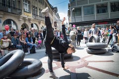 Das Tanzfest startet am Samstag mit einem Tanzrundgang auf dem Bärenplatz. (Bild: Ralph Ribi)