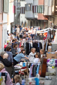 Viele Besucher sind da. (Bild: Maria Schmid (Zug, 8, September 2018))