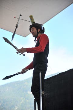 Kaspar Tribelhorn jonglierte mit drei Messern. (Bild: Urs Hanhart, Altdorf, 8. September 2018)