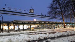 Der Schnee ist planmässig am Bahnhof St. Gallen angekommen. (Bild: Doris Sieber)