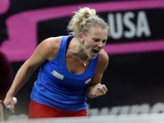 Katerina Siniakova fordert Belinda Bencic (Bild: KEYSTONE/AP/PETR DAVID JOSEK)