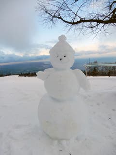 Schneemann auf dem Fünfländerblick. (Bild: Irene Weibel)