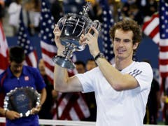 Seinen ersten von drei Grand-Slam-Titeln feierte Murray 2012 am US Open. Im Final bezwang der Schotte Novak Djokovic in fünf Sätzen (Bild: KEYSTONE/AP/MIKE GROLL)