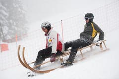 Erwin Appert mit Roland Appert bei der Abfahrt. (Bild: Eveline Beerkircher (Sattel, 12. Januar 2019))