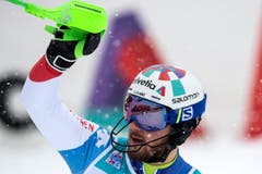Die beiden Schweizer Luca Aerni (im Bild) und Reto Schmidiger schieden im zweiten Lauf aus. (Bild: Keystone/Peter Schneider (13. Januar 2019))