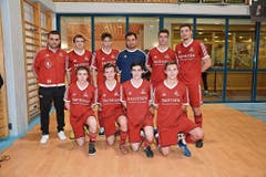Der FC Bütschwil mit Trainer Petrit Duhanaj war mit dem dritten Platz bei den Aktiven das beste Toggenburger Team.