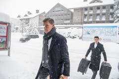 Touristen in Andermatt. (Bild: Nadia Schärli (Andermatt, 14. Januar 2019))