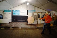 Mit Wasserkraft lässt Sämi Zgraggen auch sein Bauprojekt starten. (Bild pd/Kuno Scheuber, Alpnach, 14. Januar 2019)